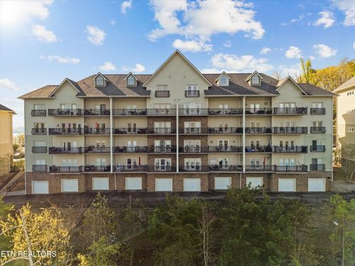 313 Sandpiper Ln, Bean Station, TN, 37708-5235 | Card Image