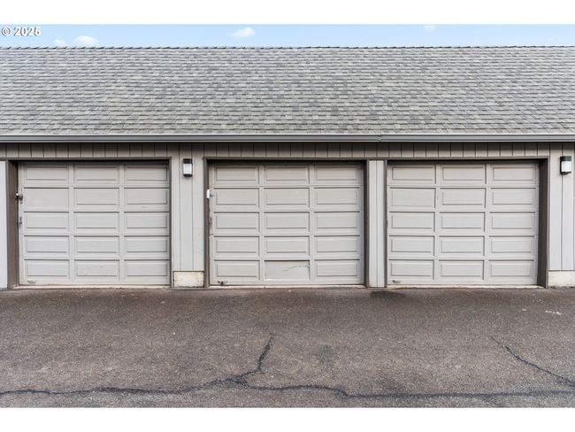 Garage | Image 18