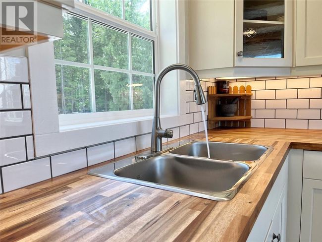 4784 Ivy Rd, House other with 5 bedrooms, 5 bathrooms and 5 parking in Eagle Bay BC | Image 22