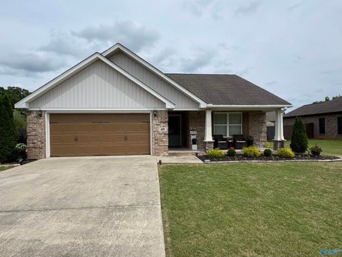 49 Oxford Ln, Decatur, AL, 35603-6256 | Card Image