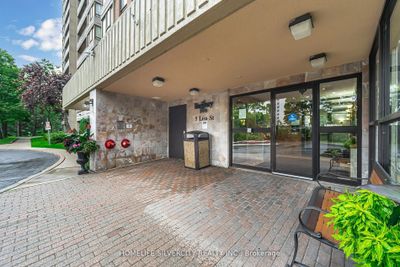 1512 - 5 Lisa St, Condo with 2 bedrooms, 2 bathrooms and 1 parking in Brampton ON | Image 2