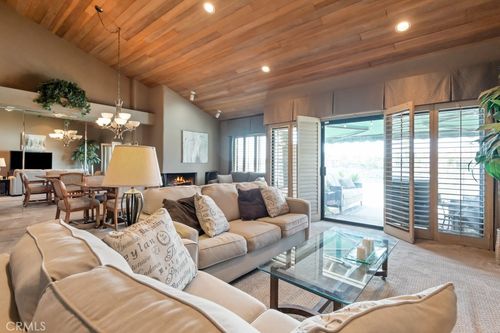 23428 Continental Way, Canyon Lake, CA, 92587-7768 | Card Image