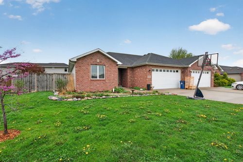 2031 Locust Rd, Morris, IL, 60450-3609 | Card Image