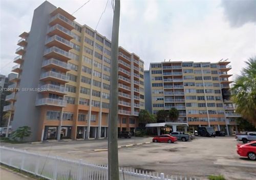 710-2025 Ne 164th St, North Miami Beach, FL, 33162 | Card Image