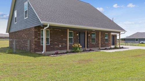 19305 Deer Trail Rd, Claremore, OK, 74019-4162 | Card Image