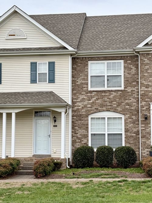 1012 Mckenna Dr, Thompsons Station, TN, 37179-5380 | Card Image