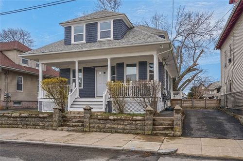 141 Briggs St, Providence, RI, 02905-3037 | Card Image
