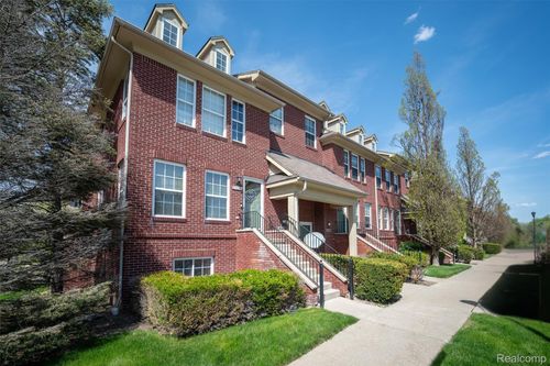 15650 Stone Crossing Dr, Southfield, MI, 48075-3682 | Card Image