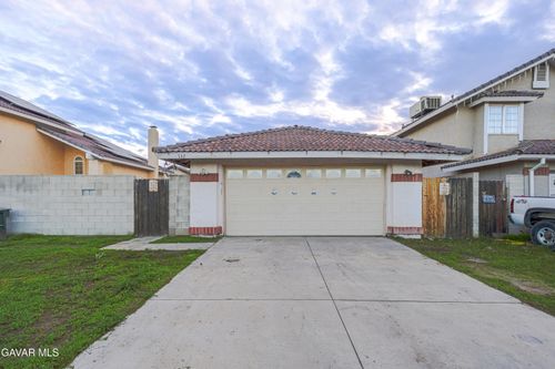 5320 Jonah St, Bakersfield, CA, 93307-6326 | Card Image