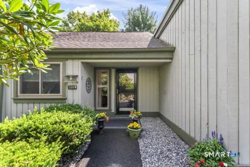 b-139 Heritage Vlg, Southbury, CT, 06488-6639 | Card Image