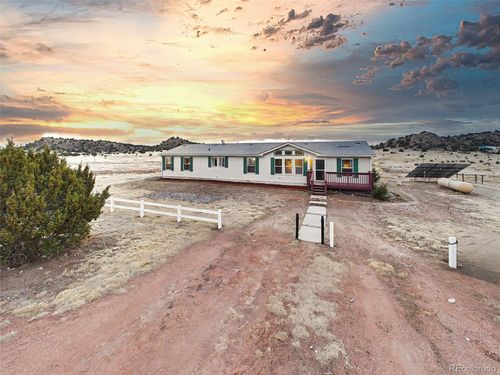 699 Cedar Hills Rd, Penrose, CO, 81240-9155 | Card Image
