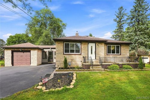 100 Brompton Rd, Amherst, NY, 14221-5945 | Card Image