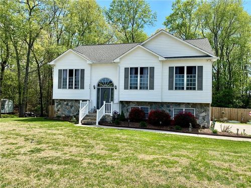 354 Shingle Gap Rd, Purlear, NC, 28665-9209 | Card Image