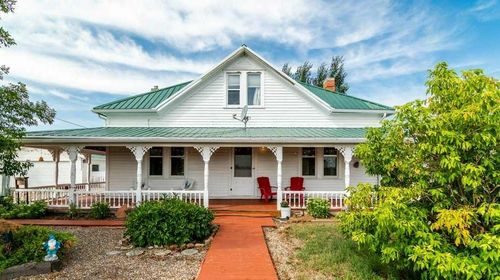 310 2 Avenue, Walsh, AB, T0J3L0 | Card Image