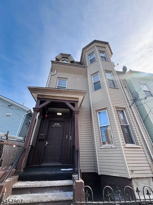 393 Straight St, Paterson, NJ, 07501-2970 | Card Image