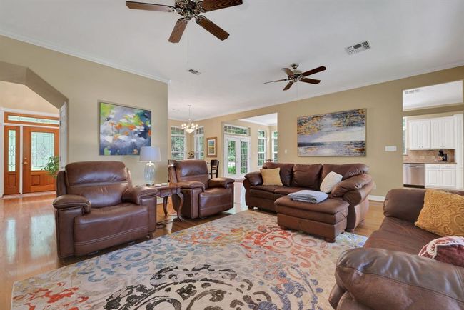69 Lake Oaks Cir, House other with 3 bedrooms, 3 bathrooms and 3 parking in Coldspring TX | Image 27