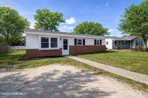 205 11th St, Barnegat, NJ, 08005-2522 | Card Image