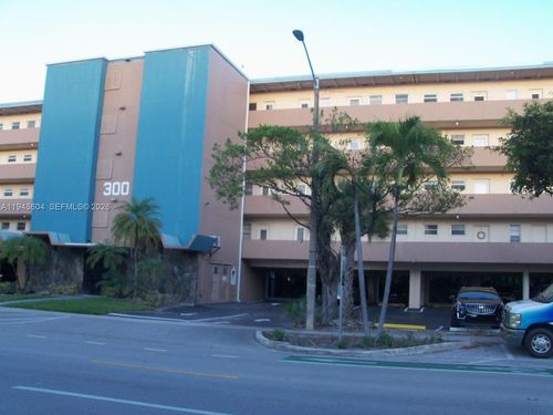 206-300 Ne 14th Ave, Hallandale Beach, FL, 33009 | Card Image