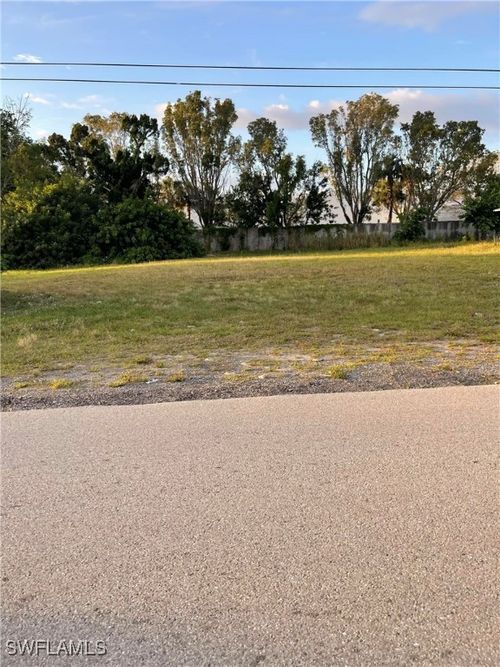 1734 Coral Point Dr, Cape Coral, FL, 33990-3841 | Card Image