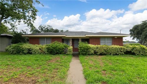 4030 San Fernando Pl, Corpus Christi, TX, 78411-2132 | Card Image