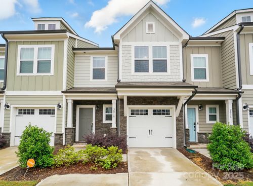 2018 Crooked Oak Ln, York, SC, 29745-9750 | Card Image