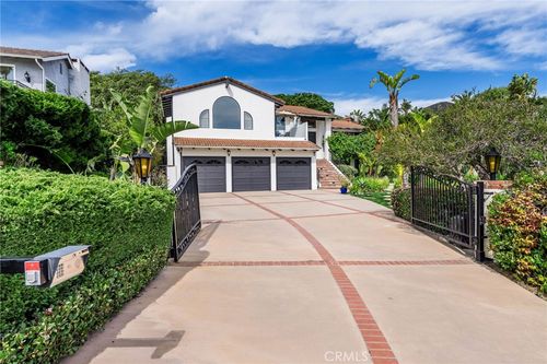 24743 Vantage Point Ter, Malibu, CA, 90265-4739 | Card Image