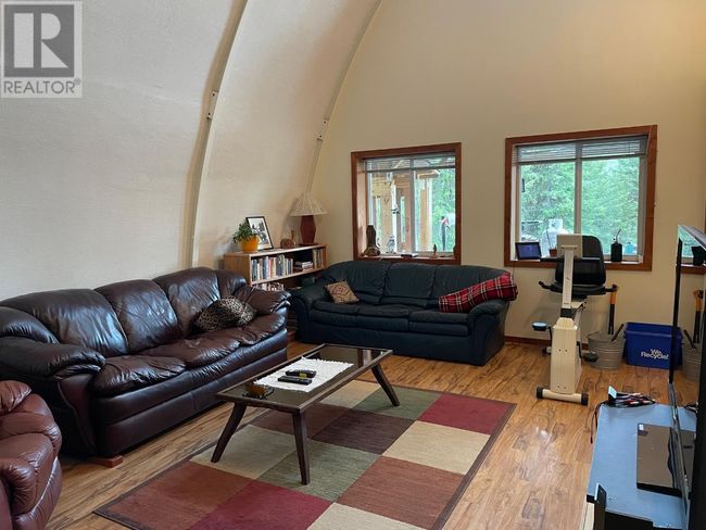 1910 Hulme Creek Rd, House other with 3 bedrooms, 2 bathrooms and 1 parking in Kootenay Boundary BC | Image 6