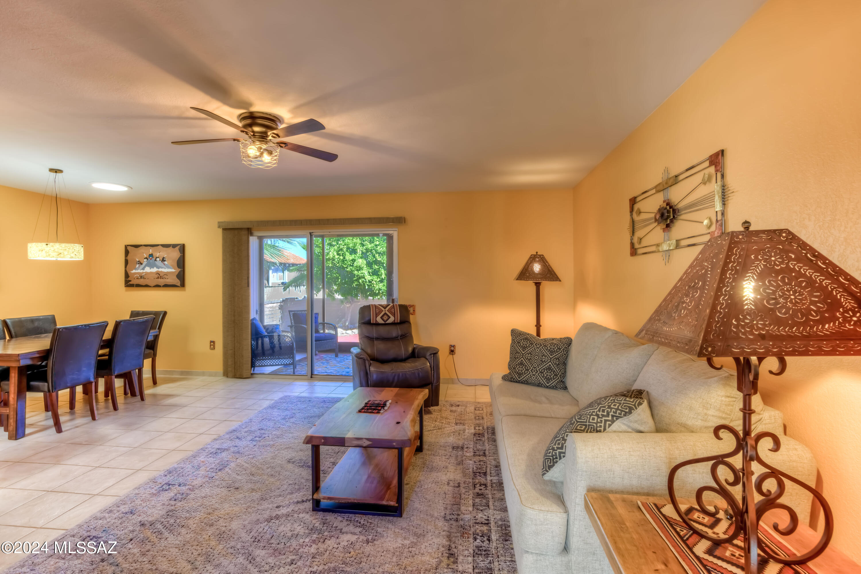 Camino Velasquez , Green Valley, AZ 85622