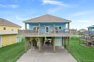 983 1/2 S Redfish Street, House other with 3 bedrooms, 2 bathrooms and null parking in Crystal Beach TX | Image 1