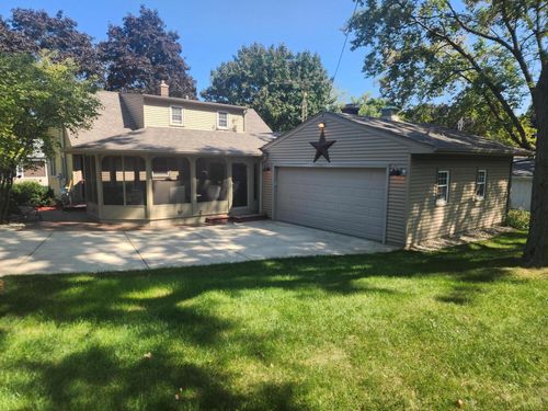 465 Lewis St, Burlington, WI, 53105-1019 | Card Image