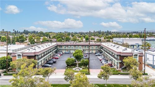 205206-1913 E 17th St, Santa Ana, CA, 92705-8627 | Card Image