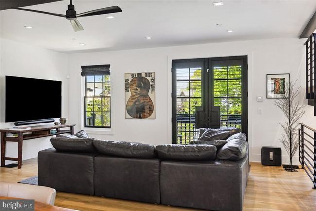 5 - 18 W Mechanic St, Townhouse with 3 bedrooms, 3 bathrooms and null parking in NEW HOPE PA | Image 23