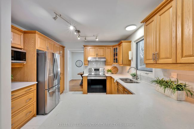 2344 Old 2 Nd Line Rd, House other with 5 bedrooms, 3 bathrooms and 6 parking in Dunrobin ON | Image 14