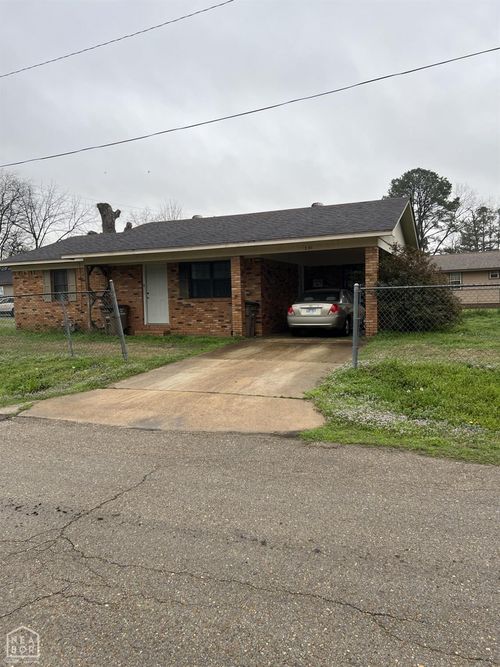 301 L'Anguille Avenue W, Wynne, AR, 72396 | Card Image
