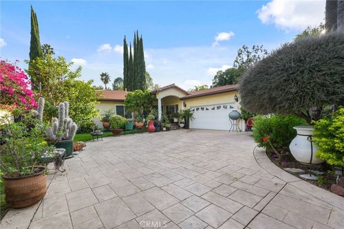 18760 Wells Dr, Tarzana, CA, 91356-4108 | Card Image