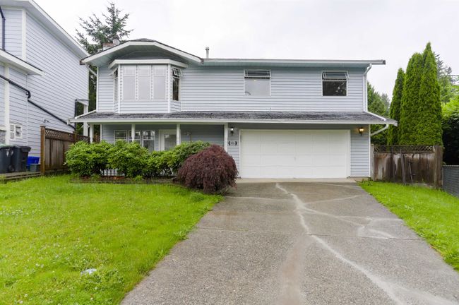 9496 209 B Crescent, House other with 3 bedrooms, 1 bathrooms and 5 parking in Langley BC | Image 2