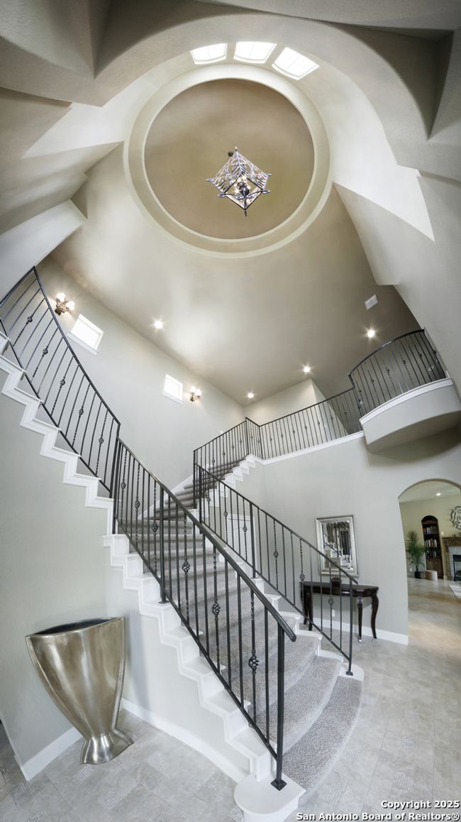 114 Cypress Way, House other with 4 bedrooms, 5 bathrooms and null parking in Mcqueeney TX | Image 17