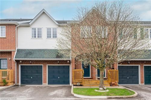 61-42 Green Valley Dr, Kitchener, ON, N2P2J7 | Card Image