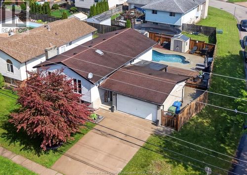 8492 Jerome St, Windsor, ON, N8S4S1 | Card Image