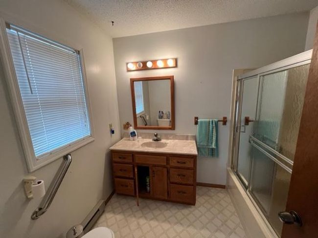 bathroom 1 .jpg | Image 40