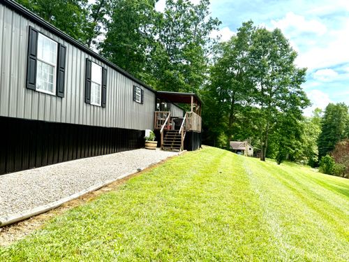 916 Island Fork Rd, Morehead, KY, 40351-8140 | Card Image