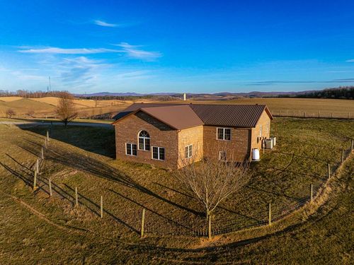 501 Meadowbrook Ln, Max Meadows, VA, 24360-4167 | Card Image