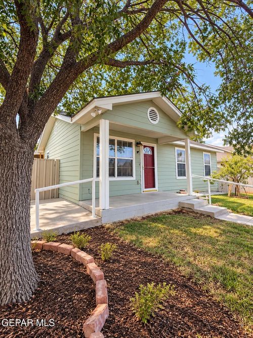 311 S 6th St, Alpine, TX, 79830-6227 | Card Image