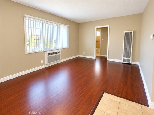 3-321 N Macneil, San Fernando, CA, 91340 | Card Image