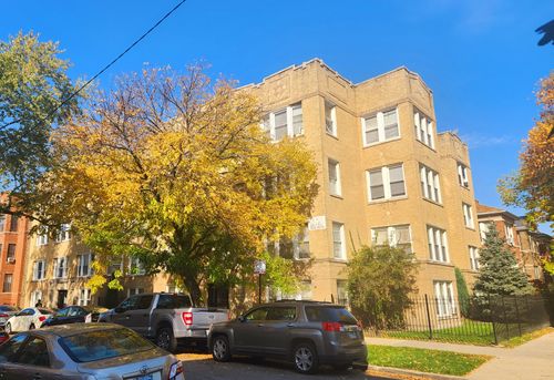 3-3042 W Leland Ave, Chicago, IL, 60625-4361 | Card Image