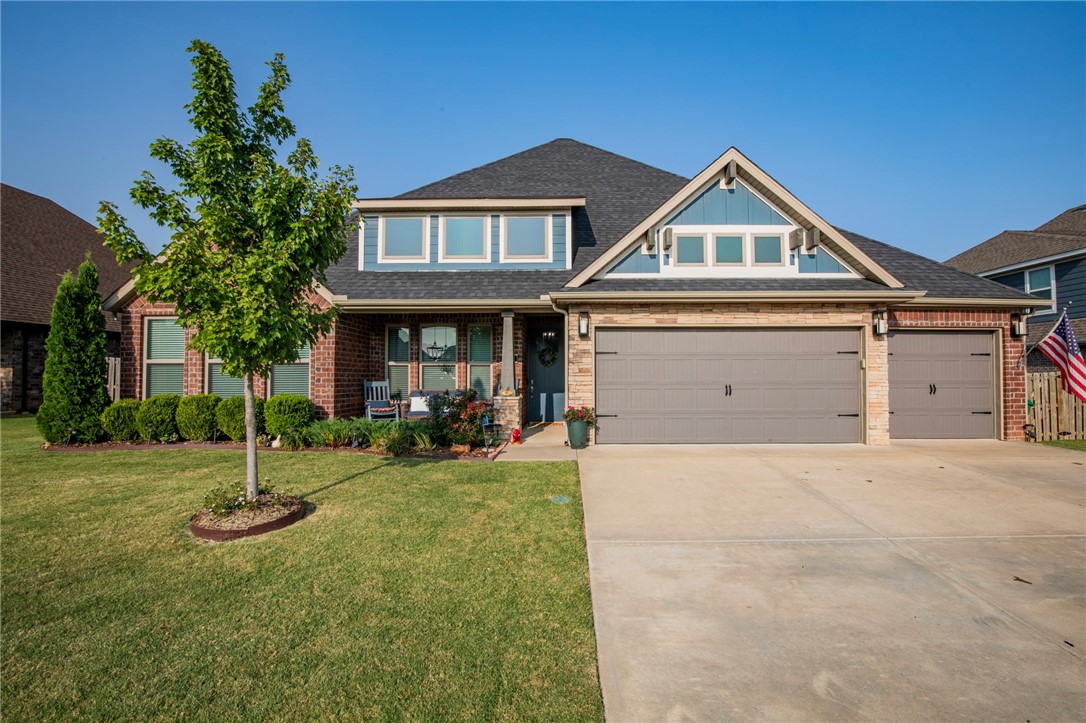 Hope St, Centerton, AR 72719