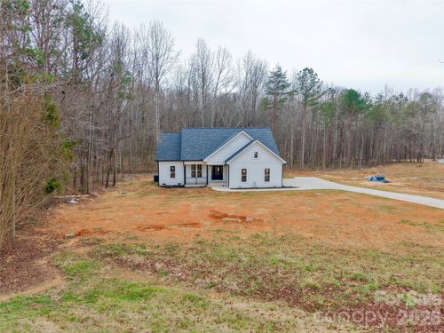 487 S 8th Ave, Maiden, NC, 28650-8360 | Card Image