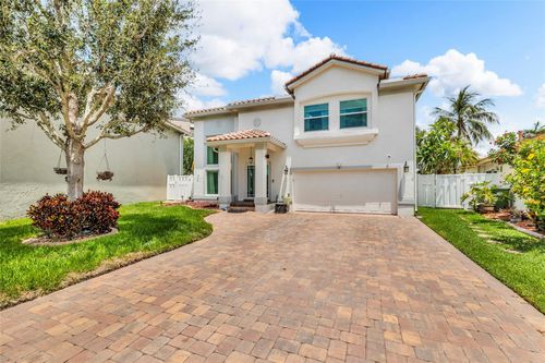 84 Gables Blvd, Weston, FL, 33326-2589 | Card Image