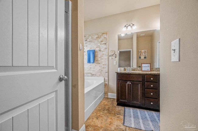 2450 Redford Dr, House other with 3 bedrooms, 2 bathrooms and 4 parking in Cantonment FL | Image 32