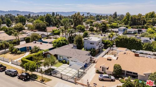 5509 Woodman Avenue, Los Angeles, CA, 91401 | Card Image